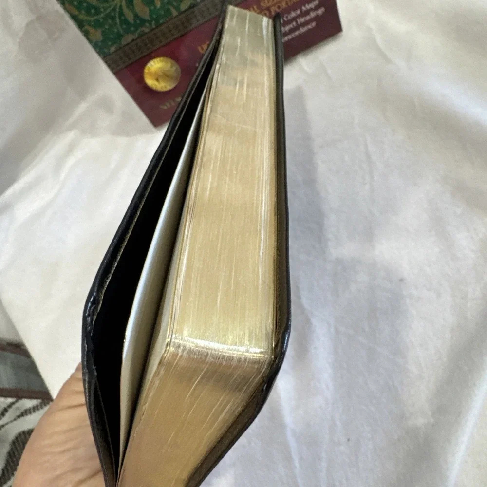 KJV Slimline Personal Bible Red Letter Black Bond Leather Very Nice With Box